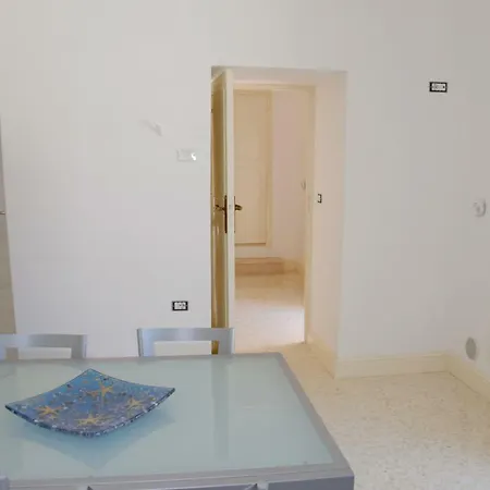 فيلة Anchora كاسترينيانو دل كابو