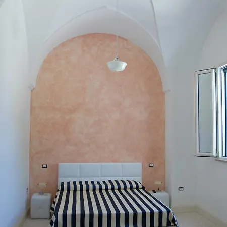 فيلة Anchora