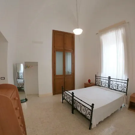 Anchora فيلة كاسترينيانو دل كابو